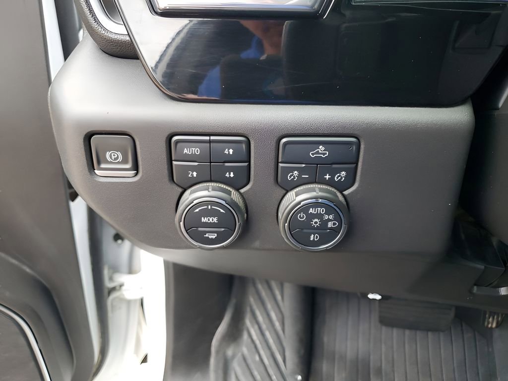 Used 2024 Chevrolet Silverado 1500 LT Trail Boss w/ Protection Package image 32