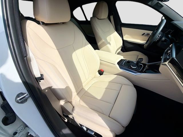Used 2021 BMW 330i Sedan w/ Premium Package image 14