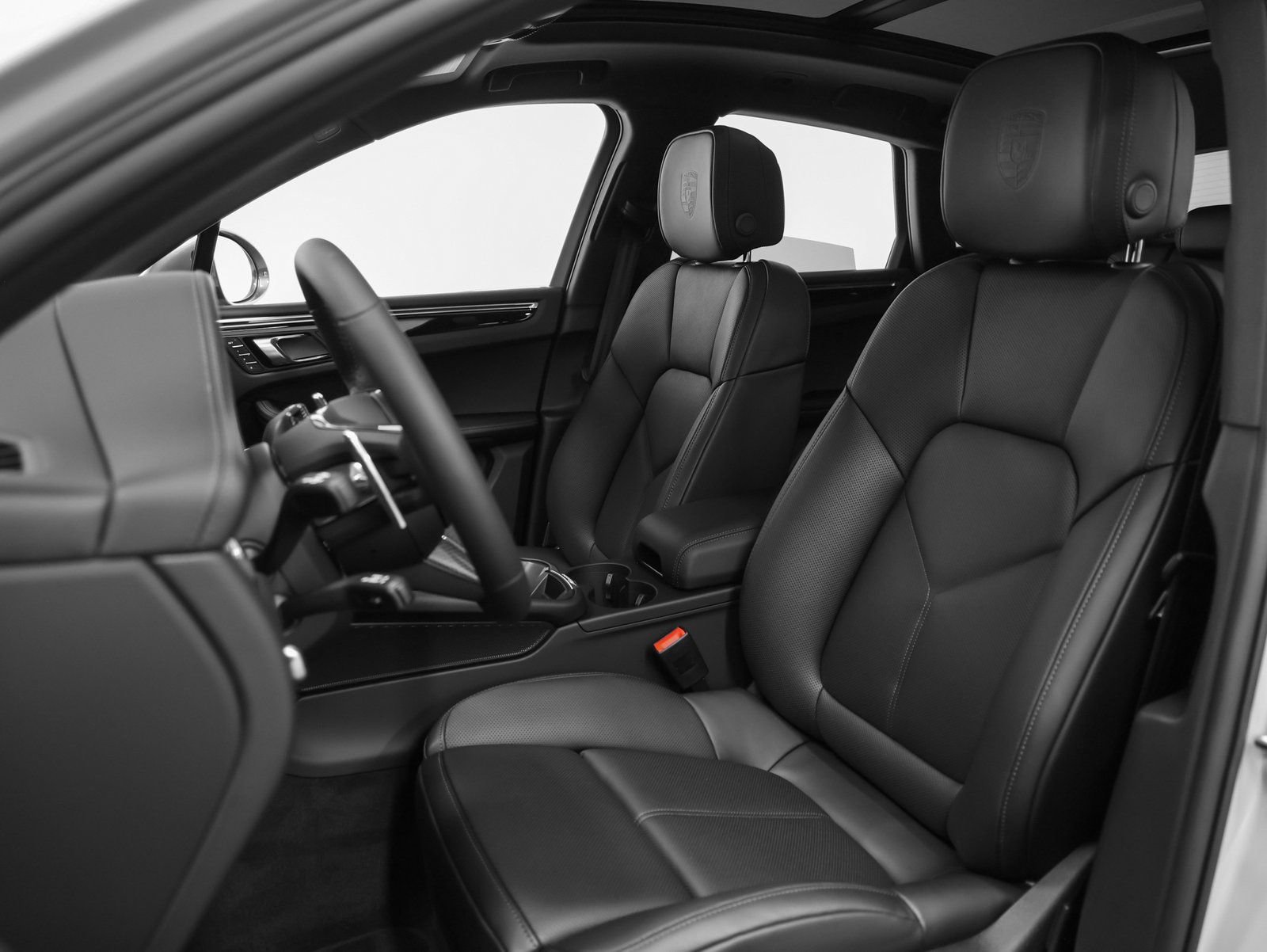 New 2026 Porsche Macan Turbo image 5