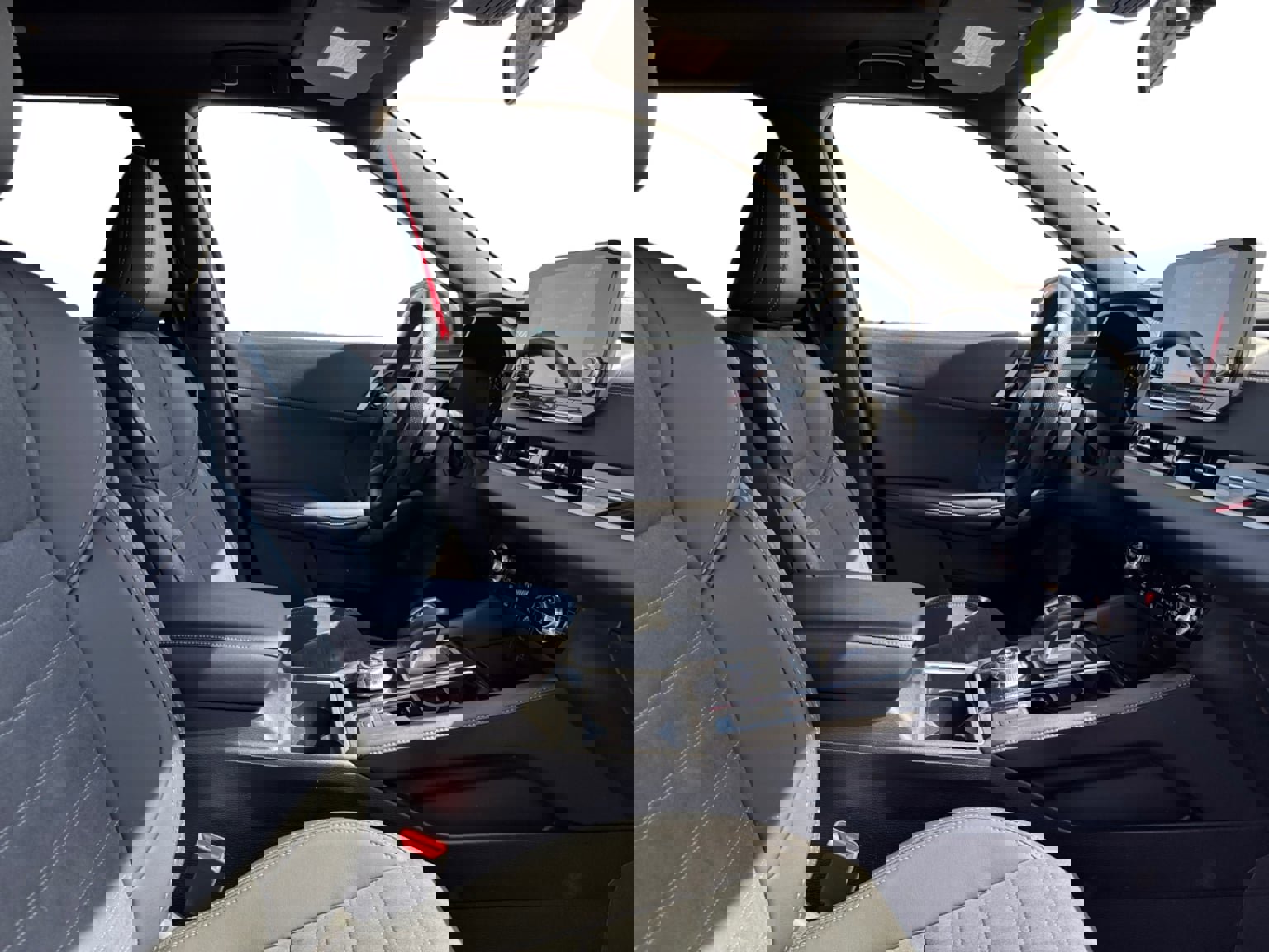 Used 2024 Mitsubishi Outlander SE Black Edition image 17