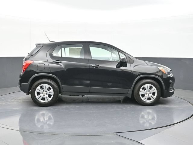 Used 2017 Chevrolet Trax LS FWD image 16