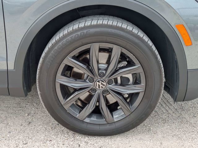 Used 2024 Volkswagen Tiguan SE FWD image 10