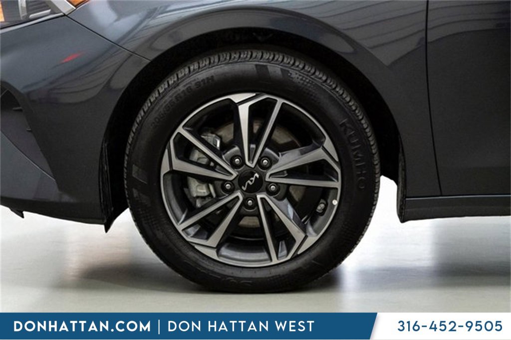 Used 2024 Kia Forte LXS image 38
