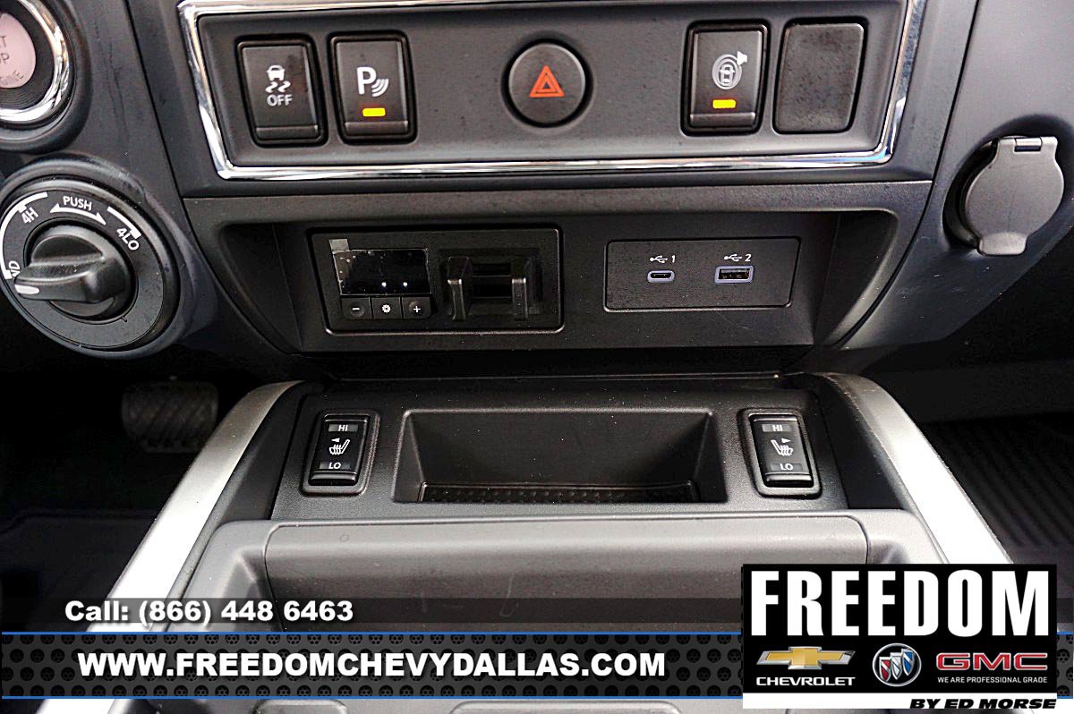 Used 2024 Nissan Titan SV w/ SV Convenience Package AWD/4WD image 18