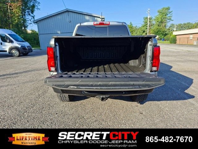 Used 2024 Chevrolet Colorado ZR2 AWD/4WD image 9