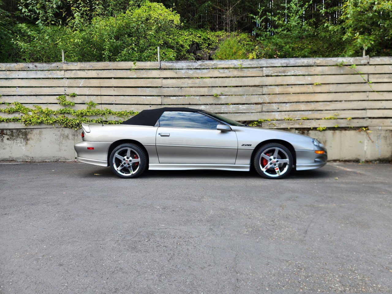Used 2002 Chevrolet Camaro Z28 w/ Sport Appearance Pkg image 7