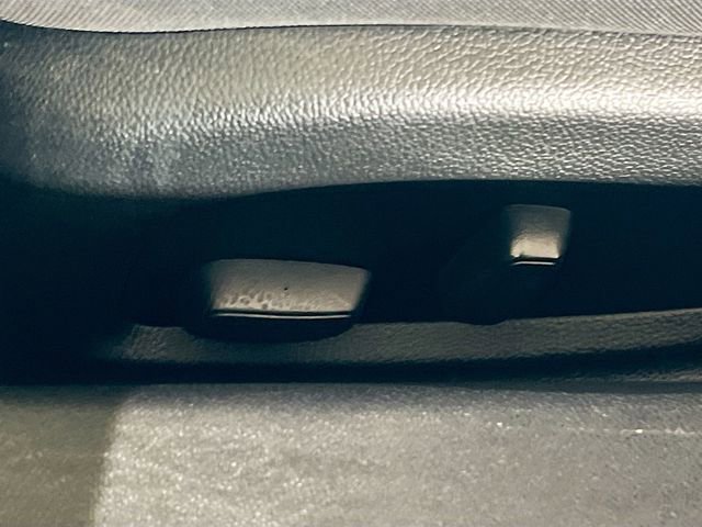 Used 2021 Chevrolet Camaro LT image 13