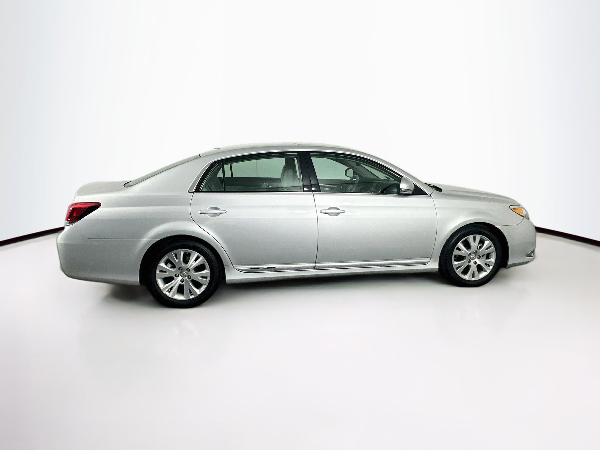 Used 2012 Toyota Avalon FWD image 10