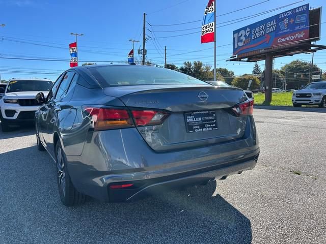 Used 2023 Nissan Altima 2.5 SV FWD image 5