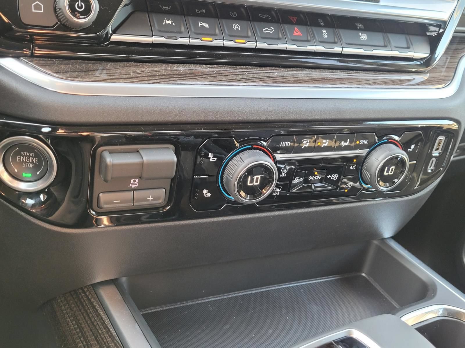 New 2026 Chevrolet Silverado 1500 RST AWD/4WD image 18