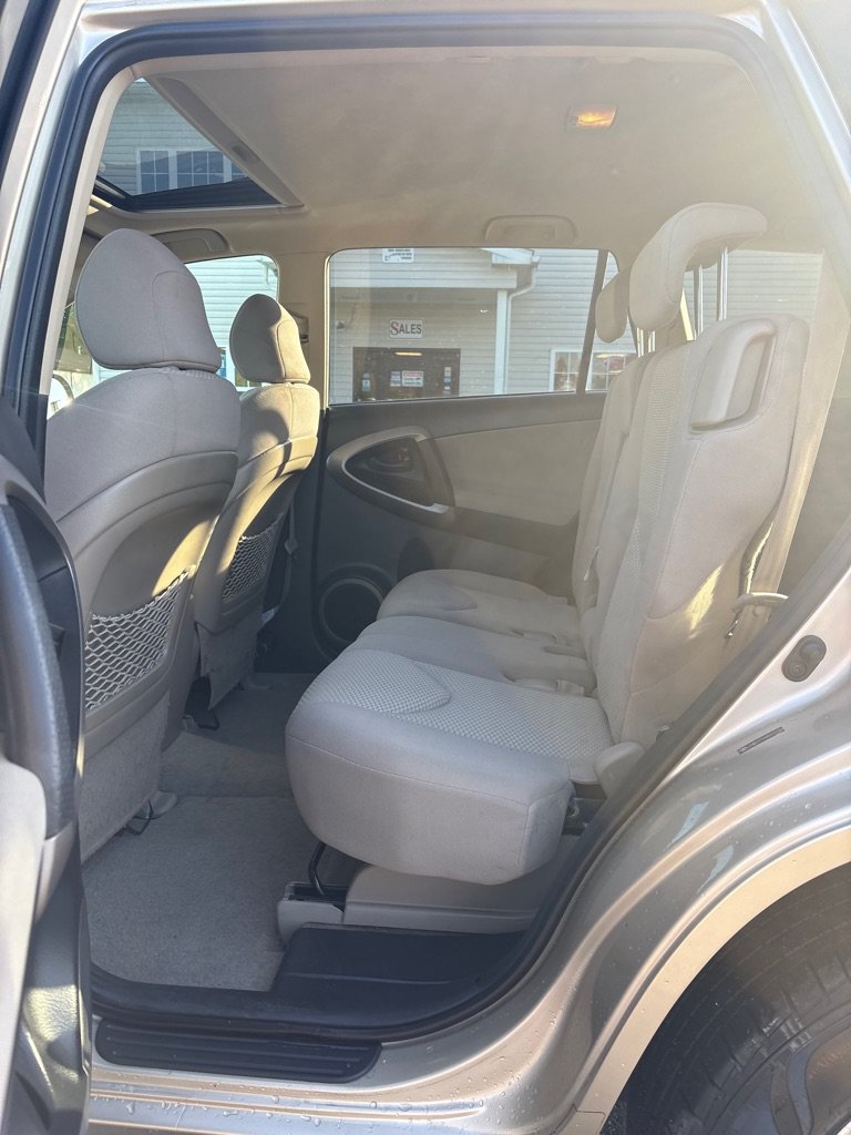 Used 2008 Toyota RAV4 Limited AWD/4WD image 10