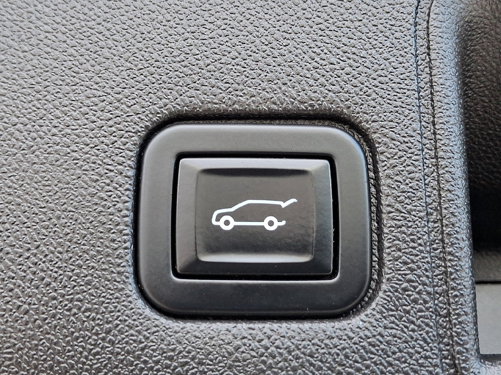 Used 2022 GMC Terrain AT4 AWD/4WD image 30