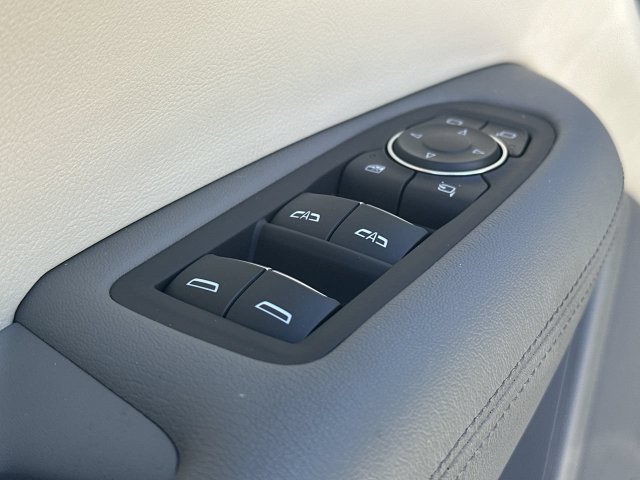 Used 2022 Cadillac XT5 Premium Luxury w/ Technology Package FWD image 24
