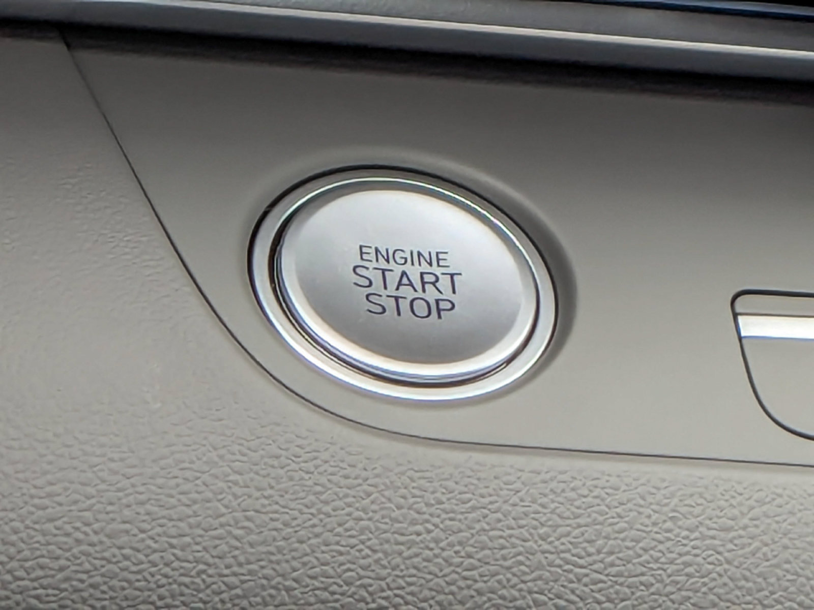 Used 2025 Hyundai Elantra SEL FWD image 32
