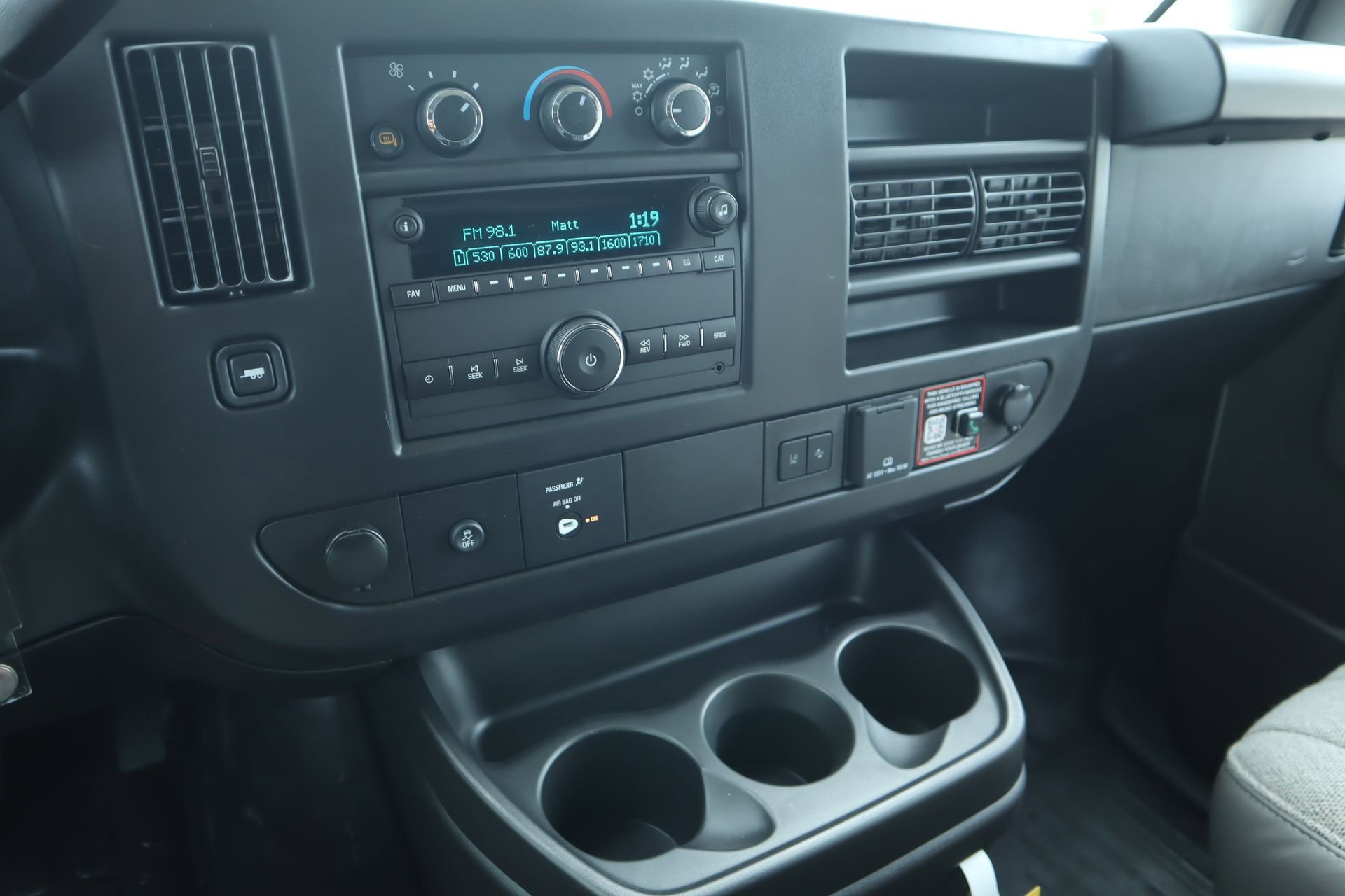 New 2026 GMC Savana 3500 w/ Driver Convenience Package RWD image 5