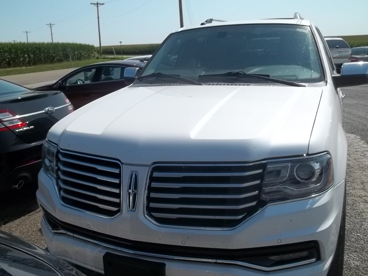 Used 2017 Lincoln Navigator Select AWD/4WD image 2
