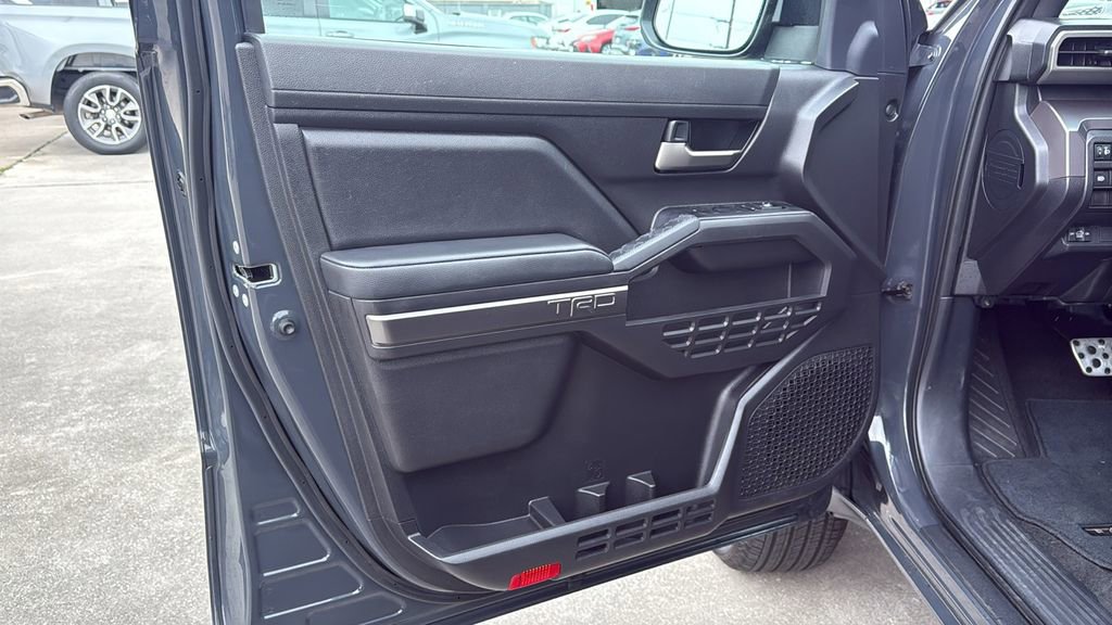 Certified 2025 Toyota Tacoma TRD Sport image 10