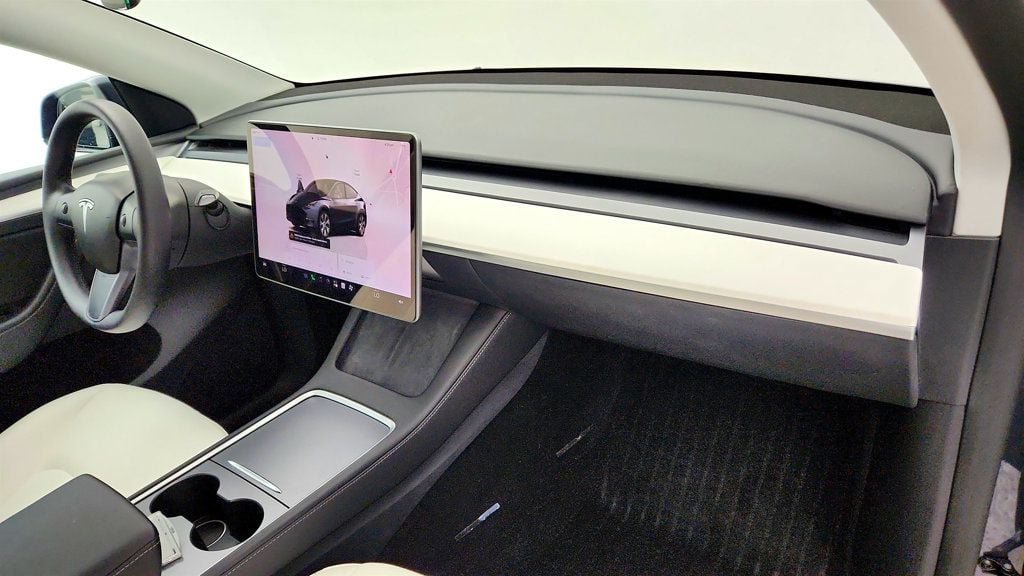 Used 2023 Tesla Model Y Long Range AWD/4WD image 29