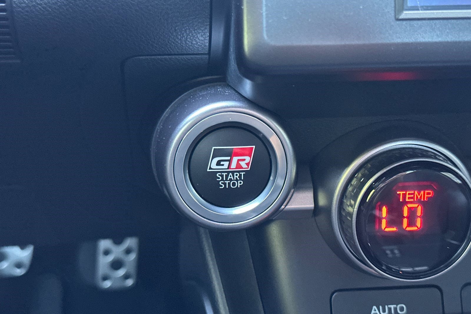 Used 2025 Toyota GR86 Premium w/ ALL Weather Mat Package (TMS) image 24