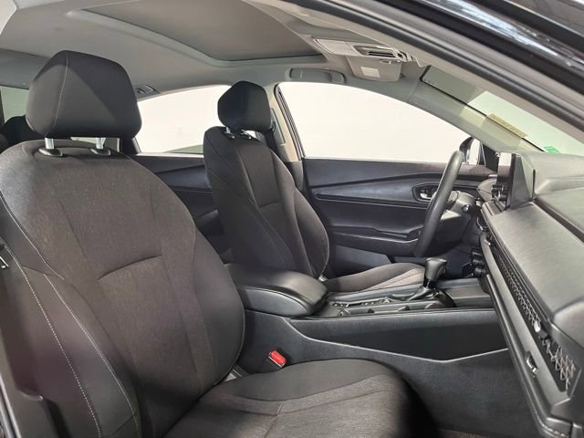 Used 2023 Honda Accord EX image 10