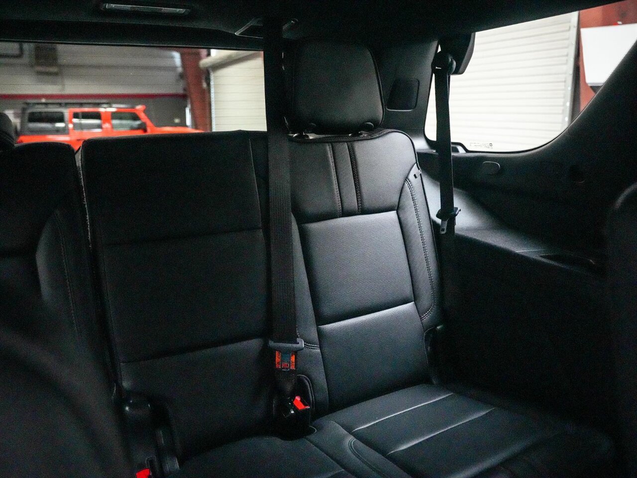 Used 2022 Chevrolet Tahoe RST w/ Luxury Package AWD/4WD image 40