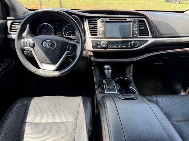 Used 2018 Toyota Highlander Limited AWD/4WD image 5