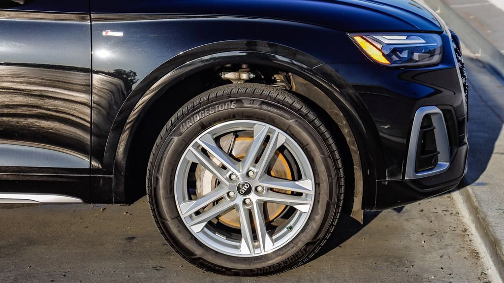 Used 2021 Audi Q5 e Premium Plus w/ Premium Plus Package image 11