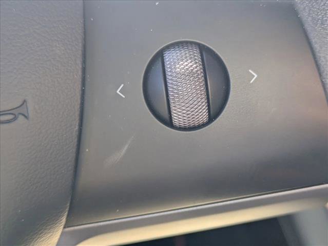 Used 2023 Tesla Model 3 Standard Range image 8