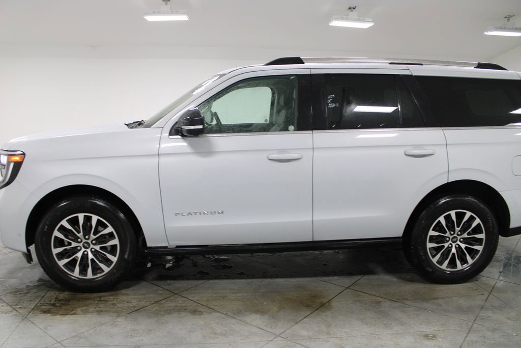 Used 2025 Ford Expedition Platinum image 6