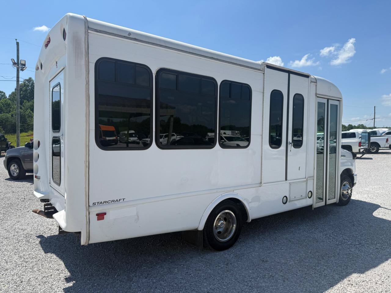 Used 2016 Ford E-350 and Econoline 350 Super Duty w/ Shuttle Bus Prep Package RWD image 3