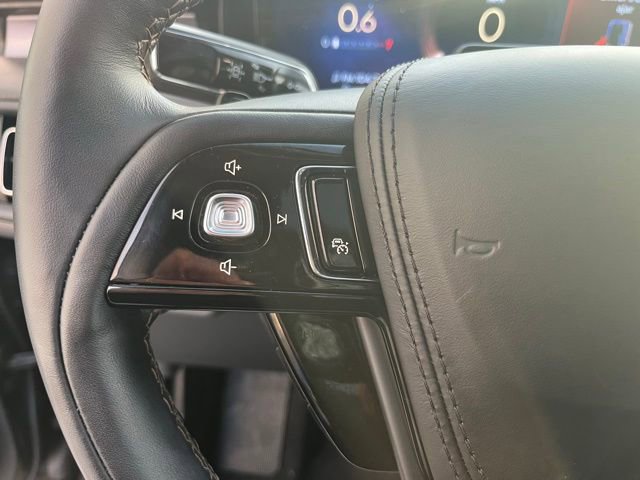 Used 2025 Lincoln Aviator AWD image 18