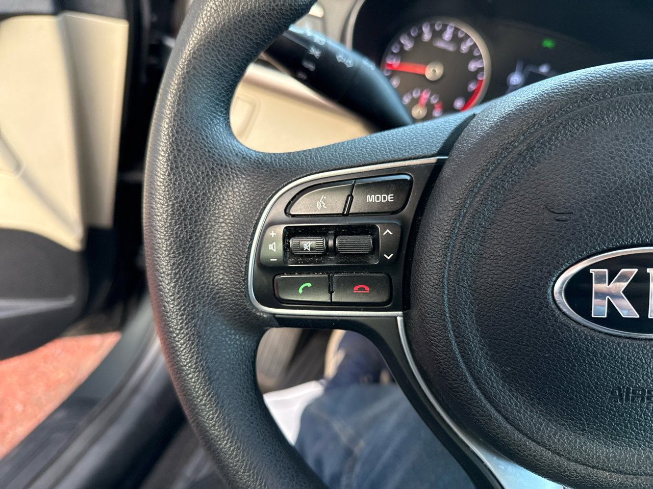 Used 2016 Kia Optima LX image 19