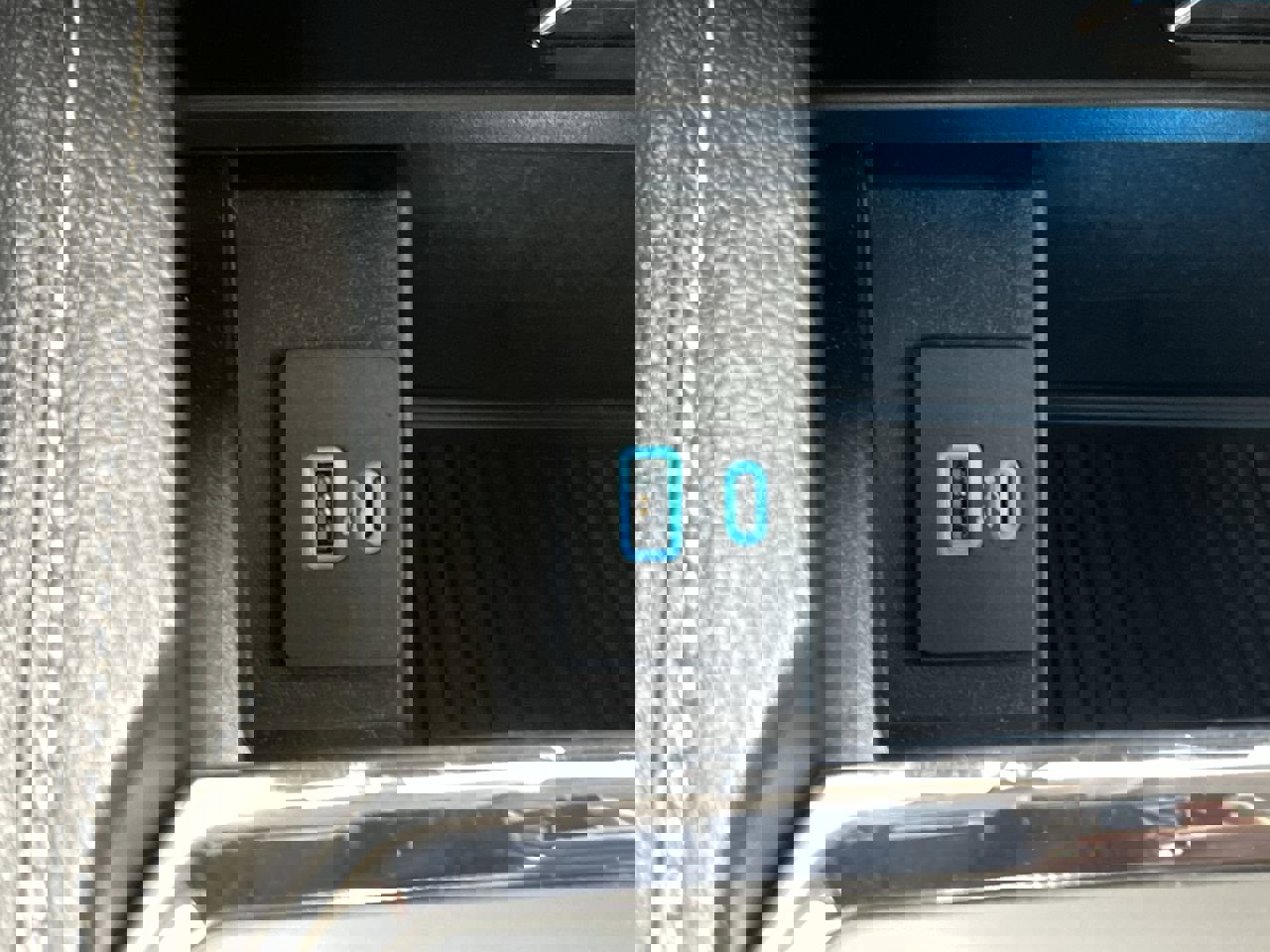 Used 2022 Ford Expedition XLT image 25