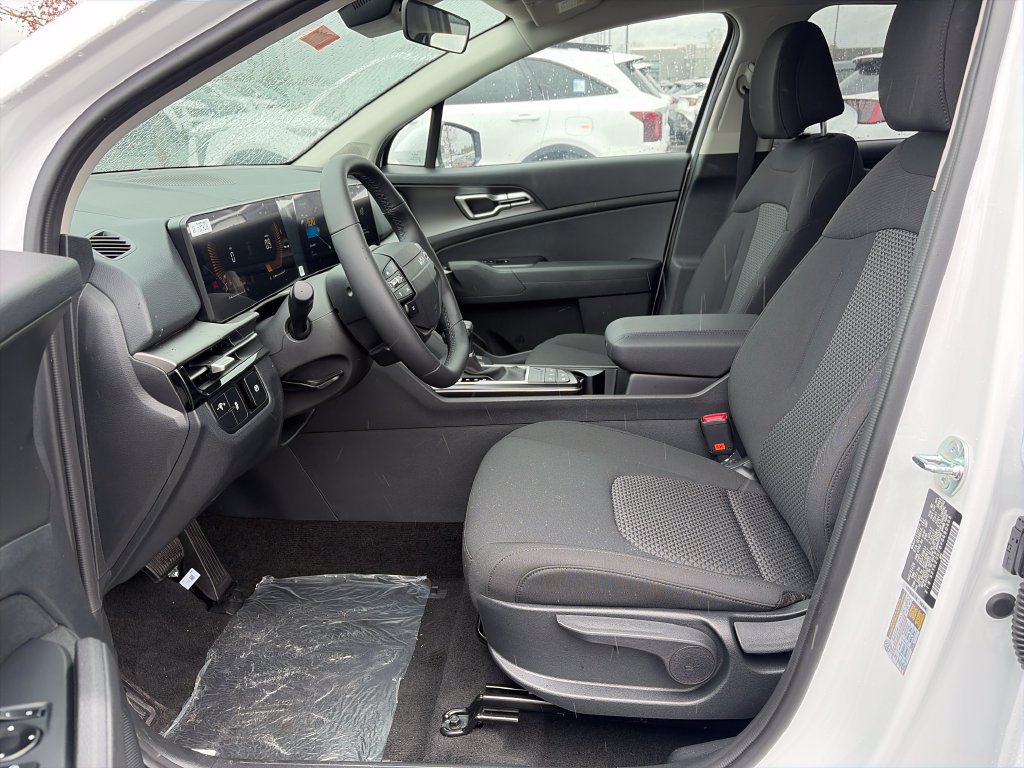 New 2027 Kia Sportage LX FWD image 14