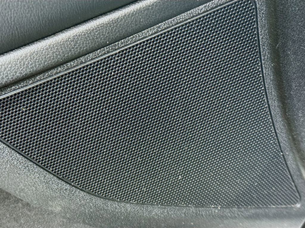 Used 2017 Kia Sorento LX w/ LX Convenience Package image 21