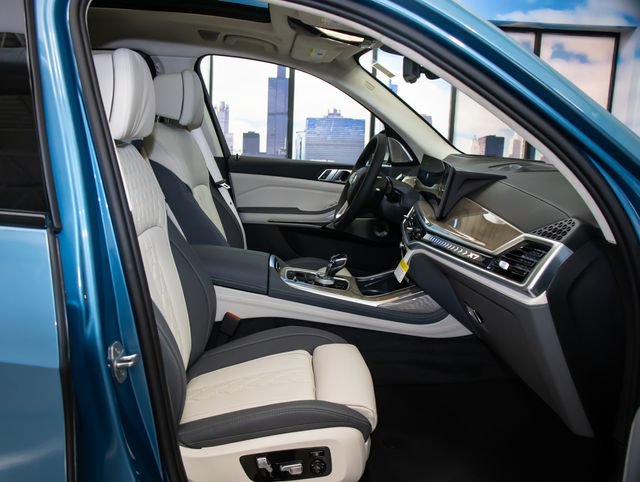 New 2026 BMW ALPINA XB7 AWD/4WD image 21