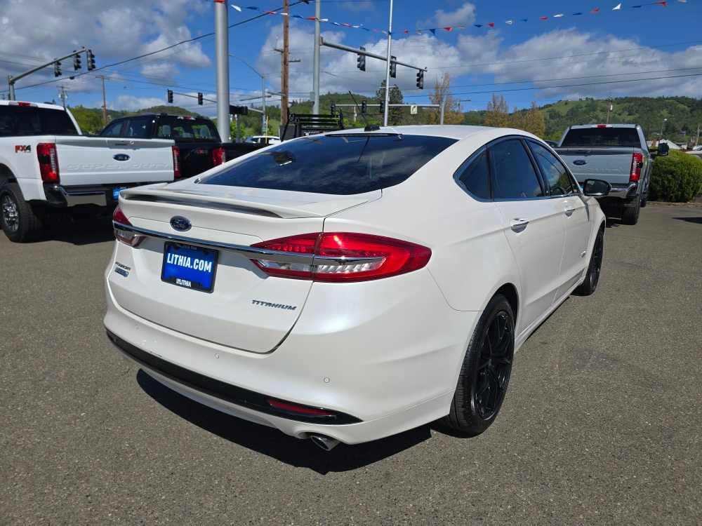 Certified 2017 Ford Fusion Energi Titanium FWD image 5