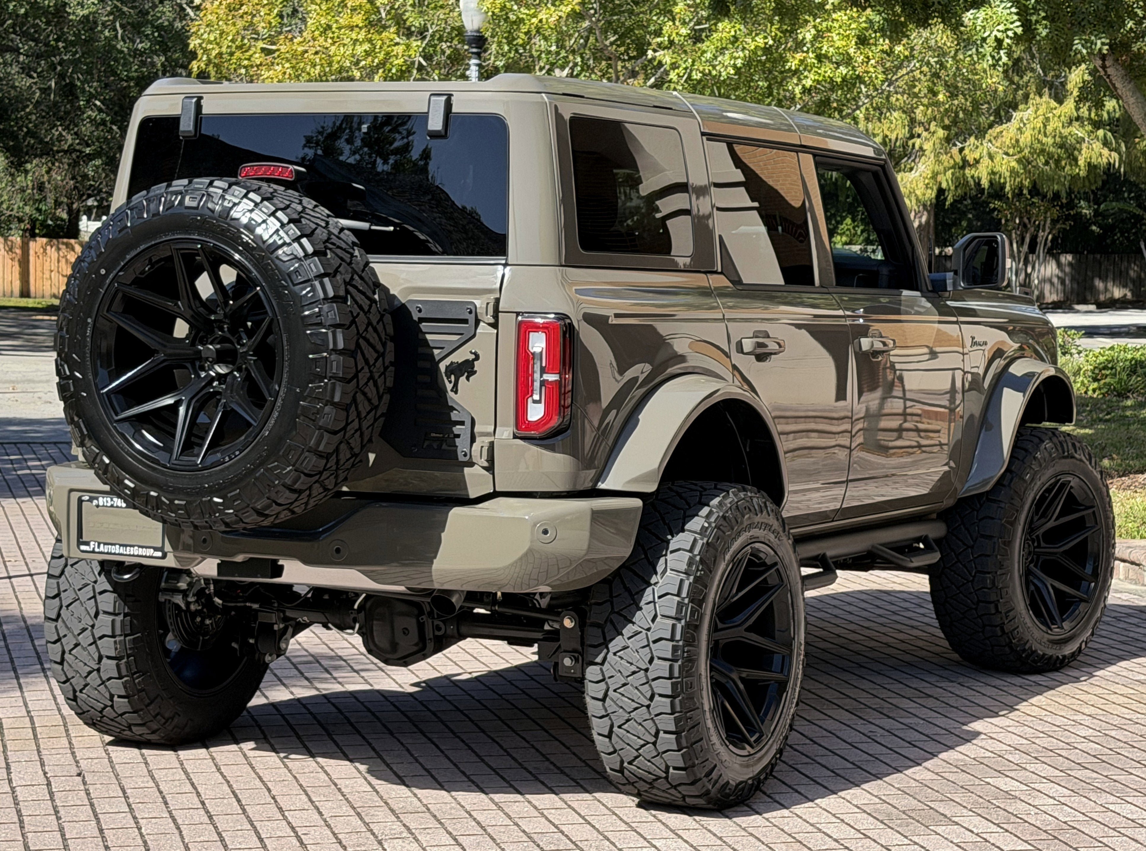 Used 2025 Ford Bronco Outer Banks AWD/4WD image 24