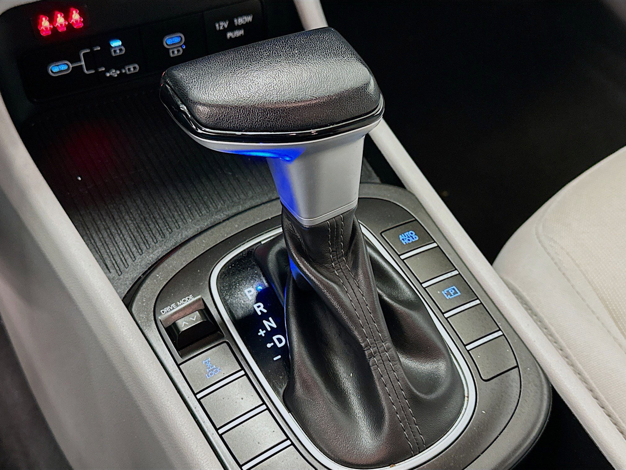 Used 2024 Hyundai Kona SEL image 24