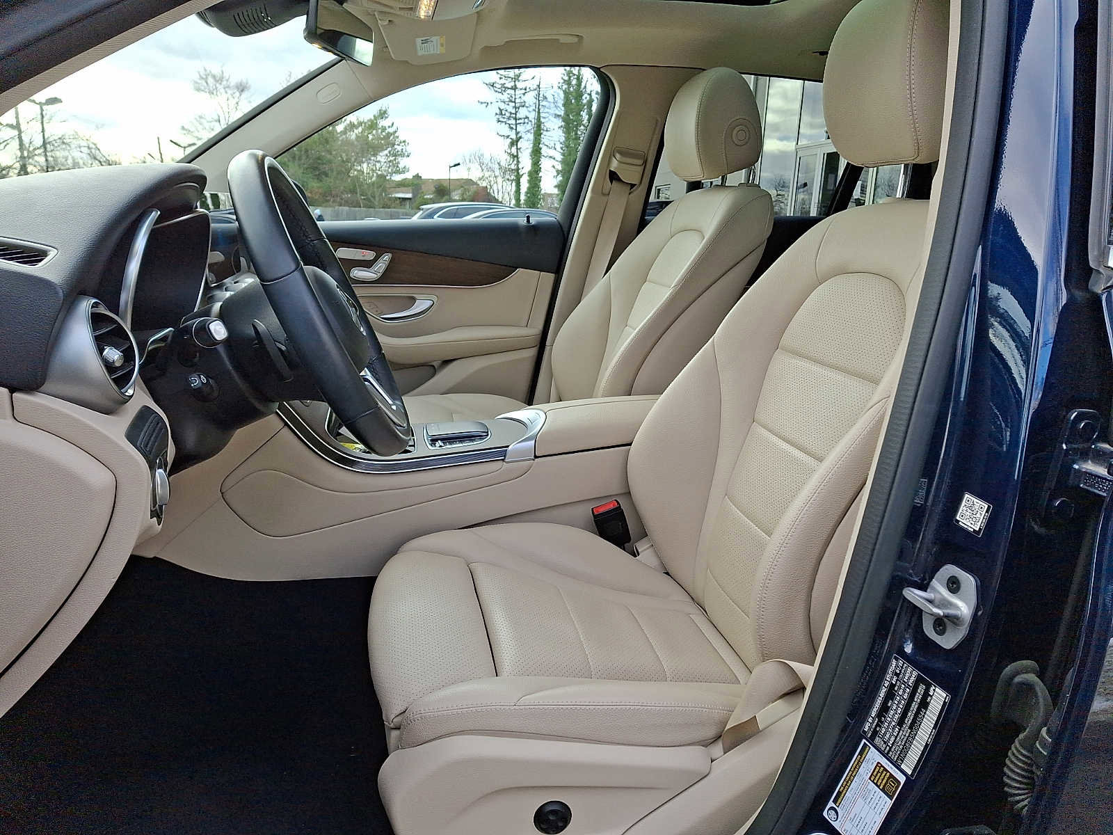 Certified 2022 Mercedes-Benz GLC 300 4MATIC image 10