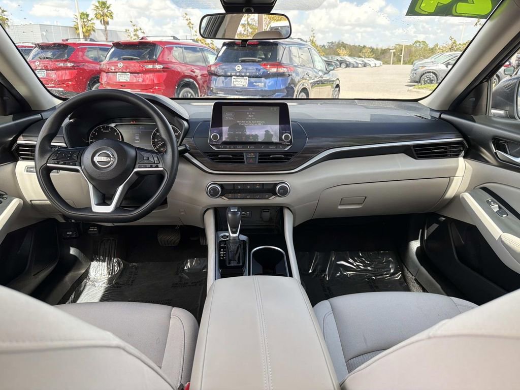 Certified 2024 Nissan Altima 2.5 SV image 16