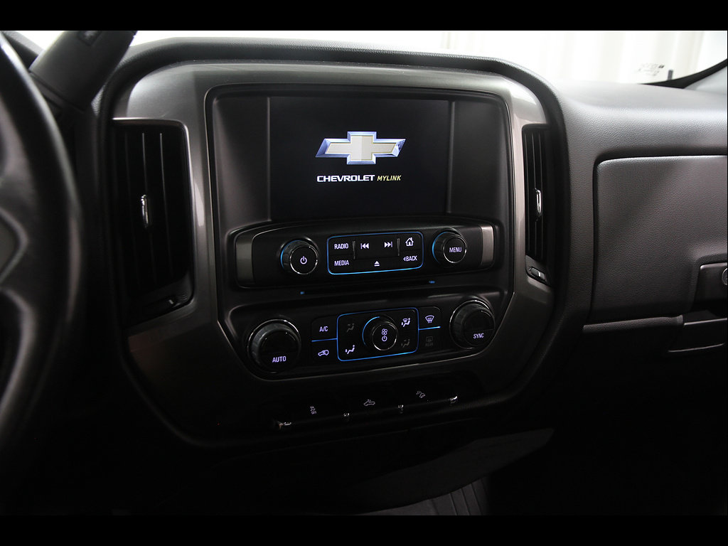 Used 2018 Chevrolet Silverado 1500 LT w/ All Star Edition AWD/4WD image 10