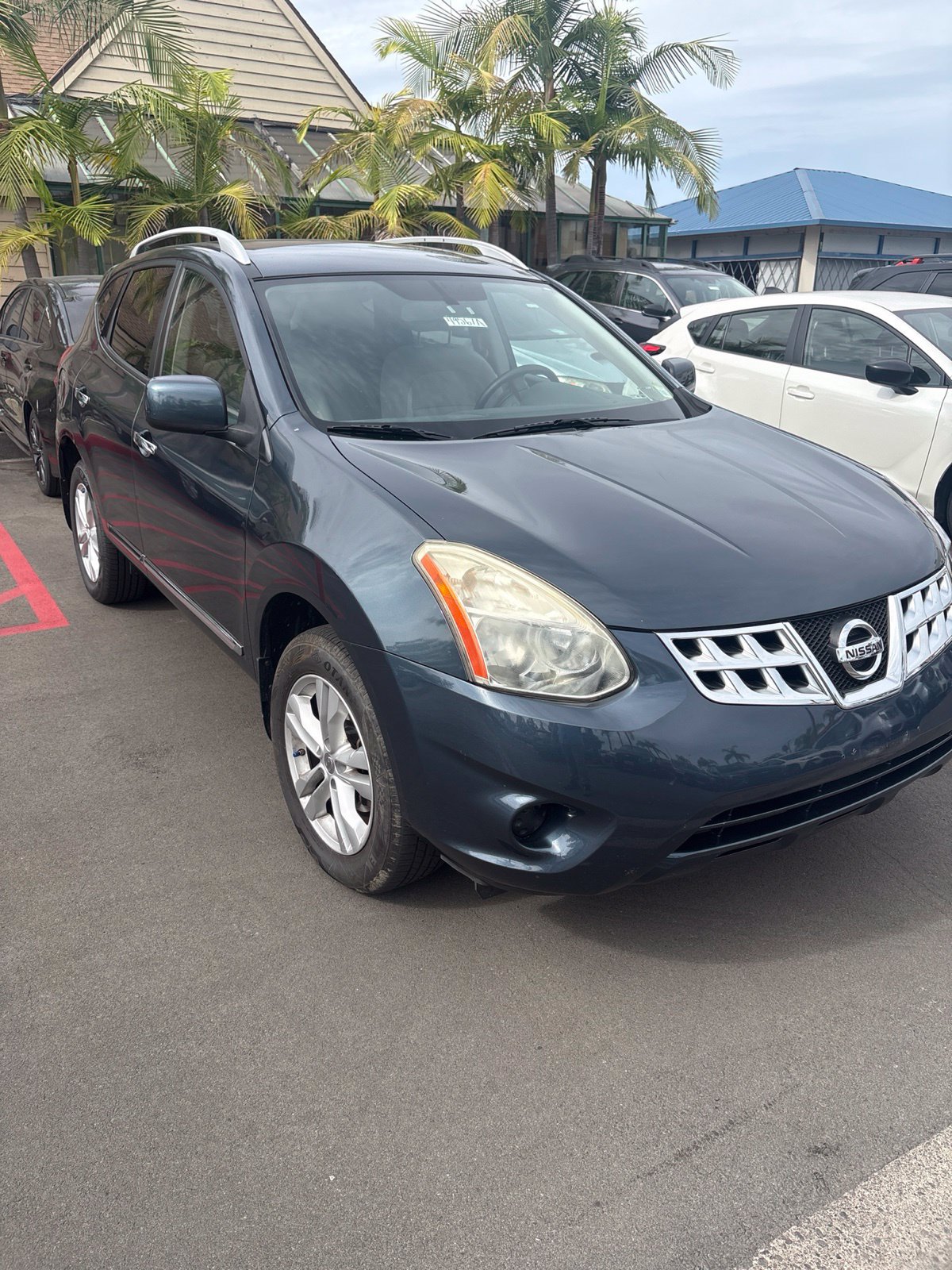Used 2013 Nissan Rogue SV AWD/4WD image 1