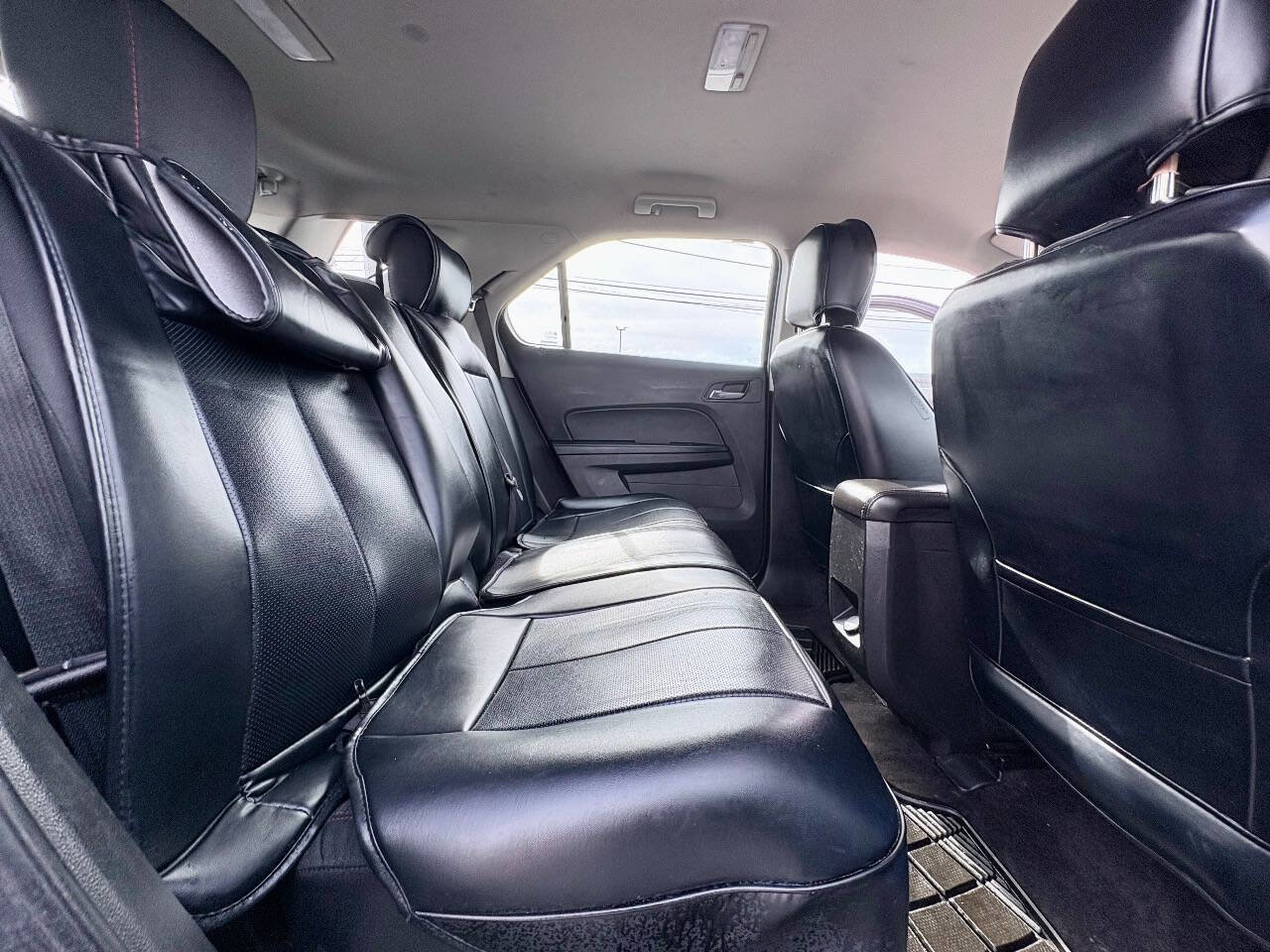 Used 2017 Chevrolet Equinox LS image 30