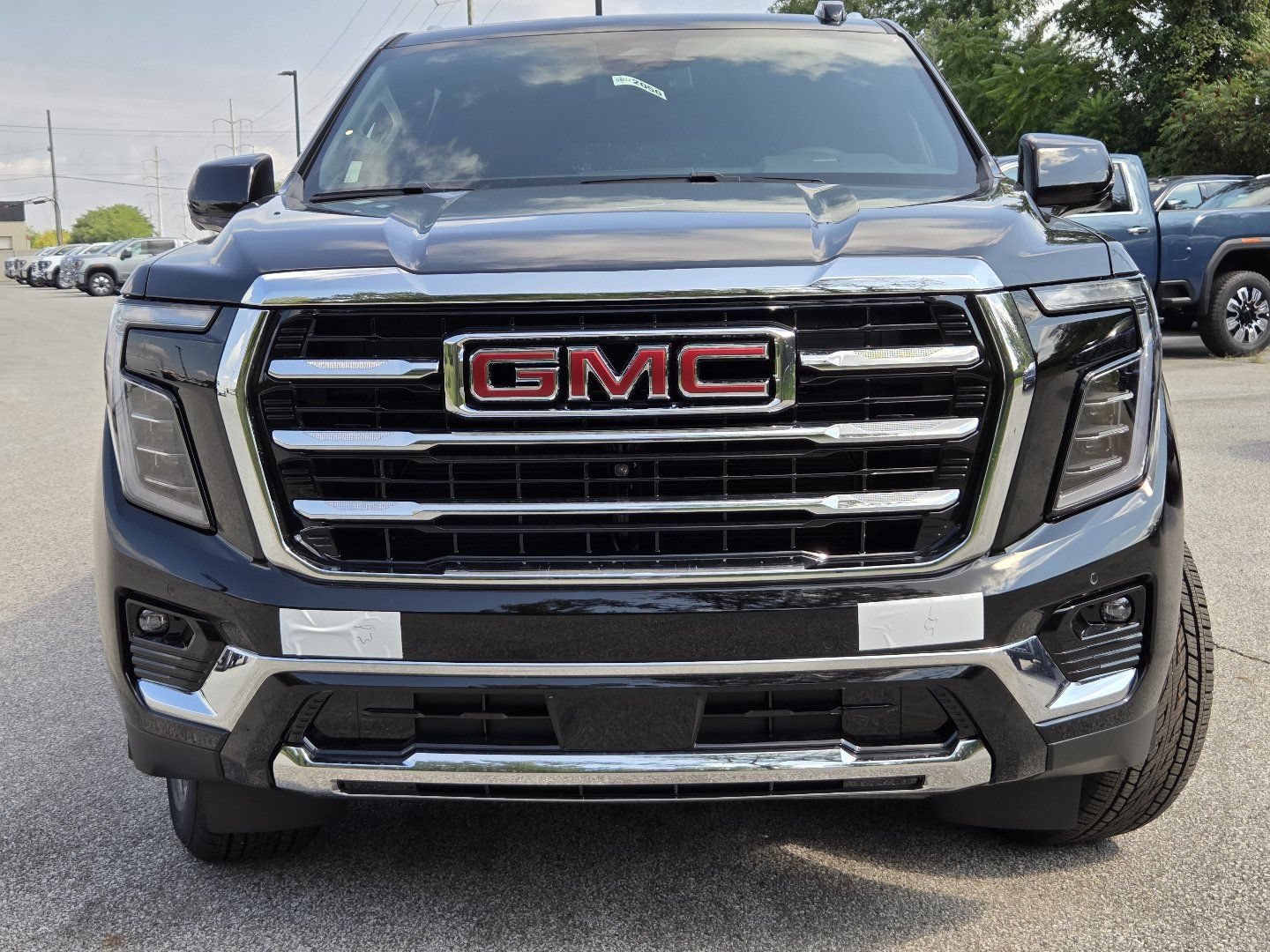 New 2026 GMC Yukon XL Elevation AWD/4WD image 13