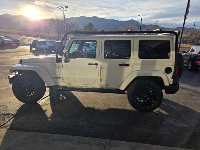 Used 2016 Jeep Wrangler Unlimited Sahara w/ Dual Top Group AWD/4WD image 3