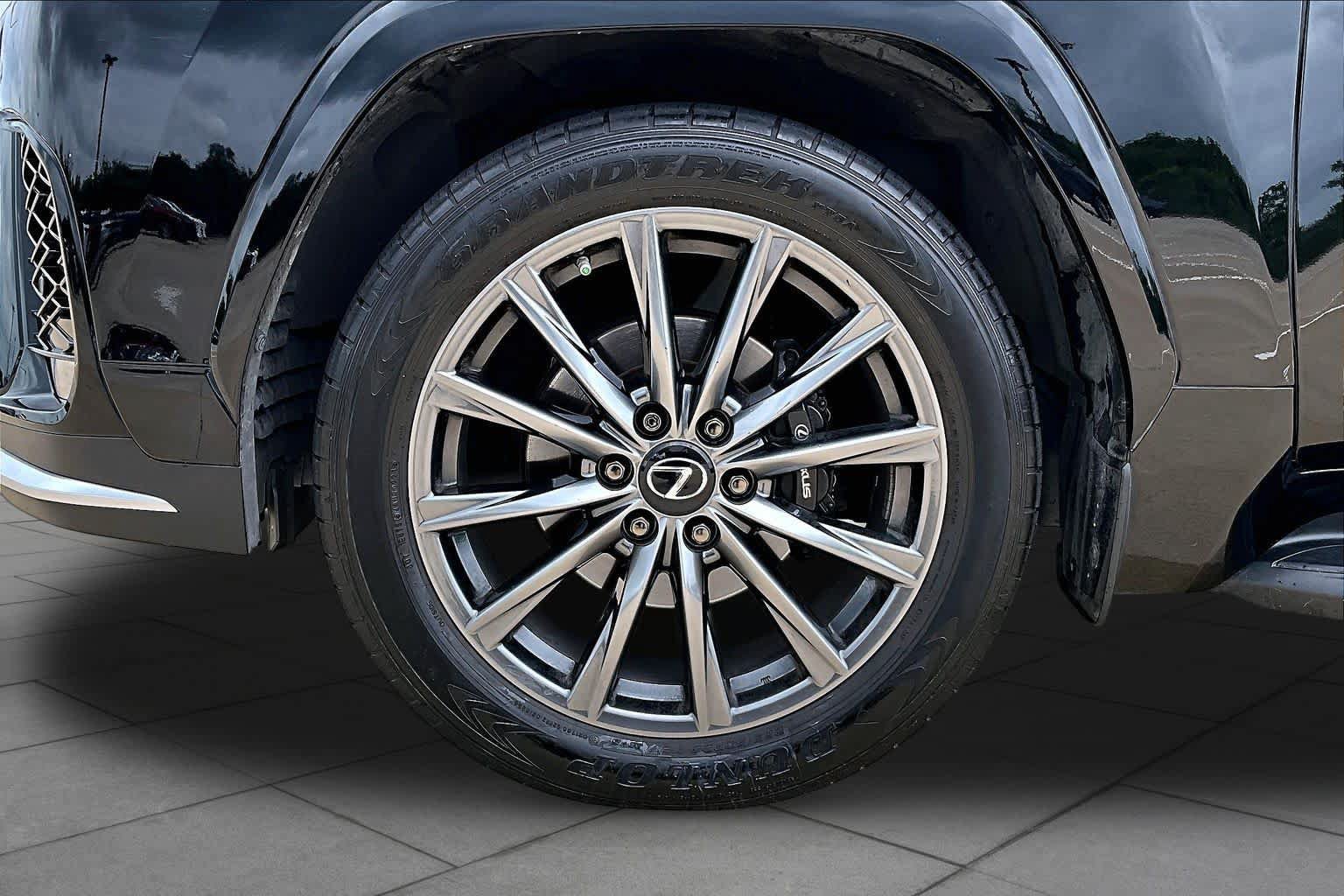 Used 2023 Lexus LX 600 F Sport w/ Accessory Package (Z1) AWD/4WD image 11