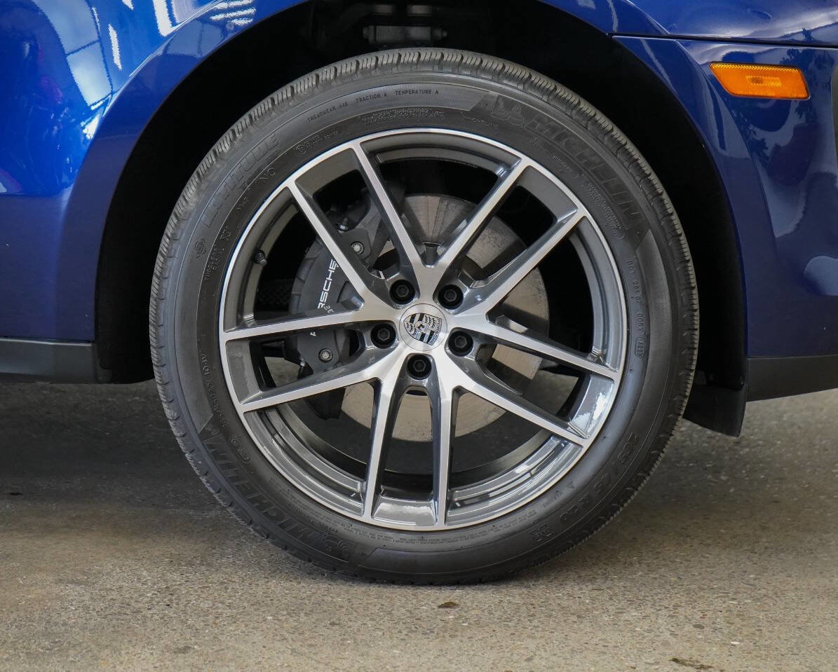 Used 2024 Porsche Macan image 19