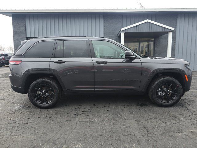 New 2026 Jeep Grand Cherokee Altitude AWD/4WD image 8