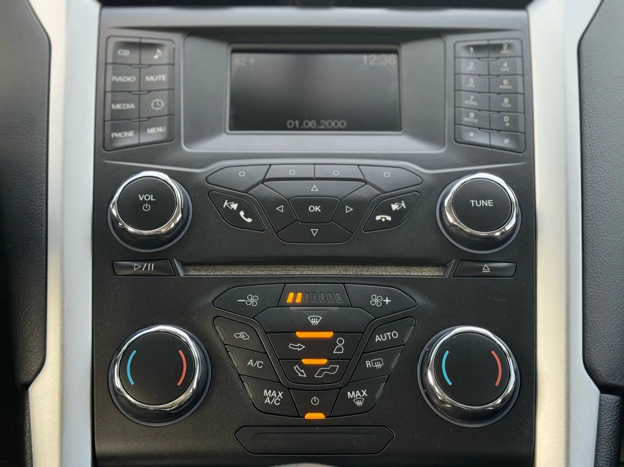 Used 2015 Ford Fusion S image 26